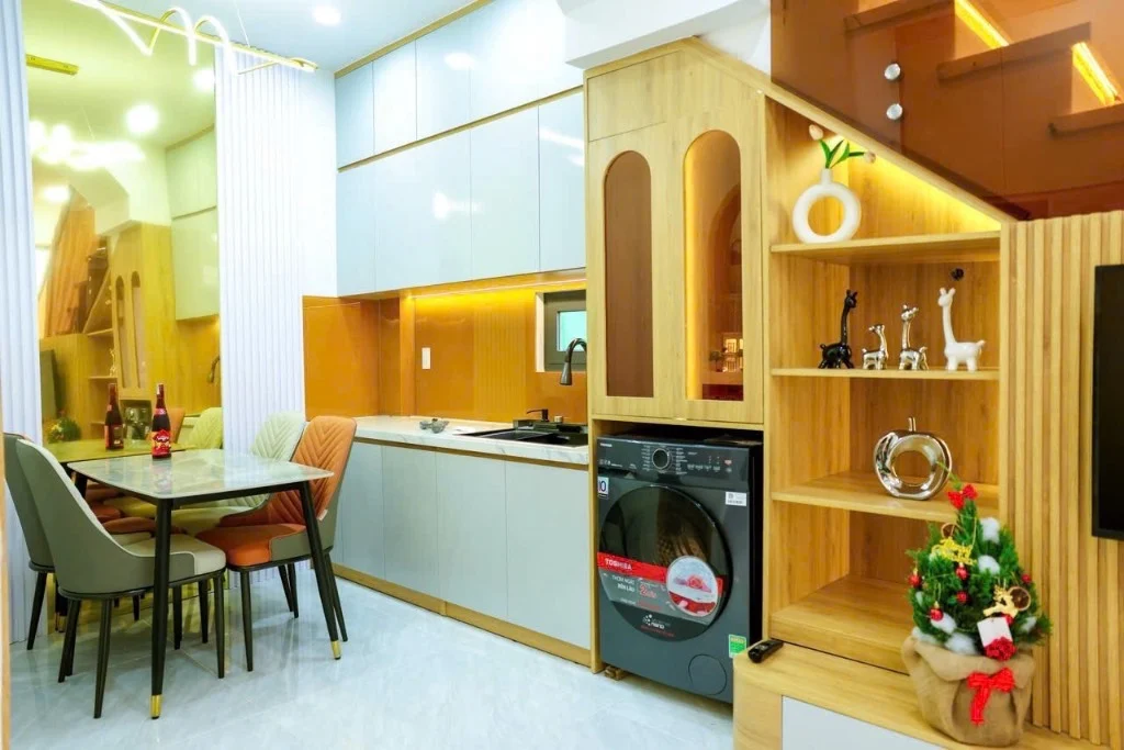 Nhà phố phong cách hiện đại, thoáng đãng - Ánh sáng tự nhiên và không gian sống lý tưởng.