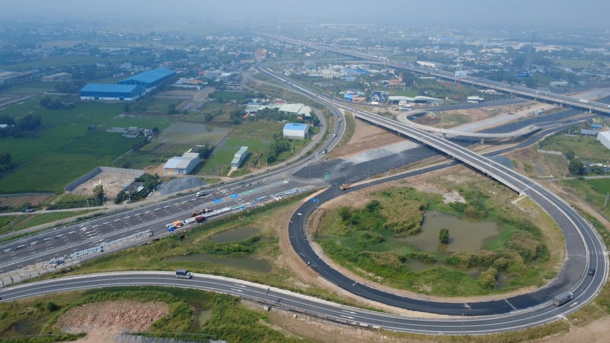 Tiến độ Vành Đai 3 TP.HCM: Công trường đang thi công rầm rộ